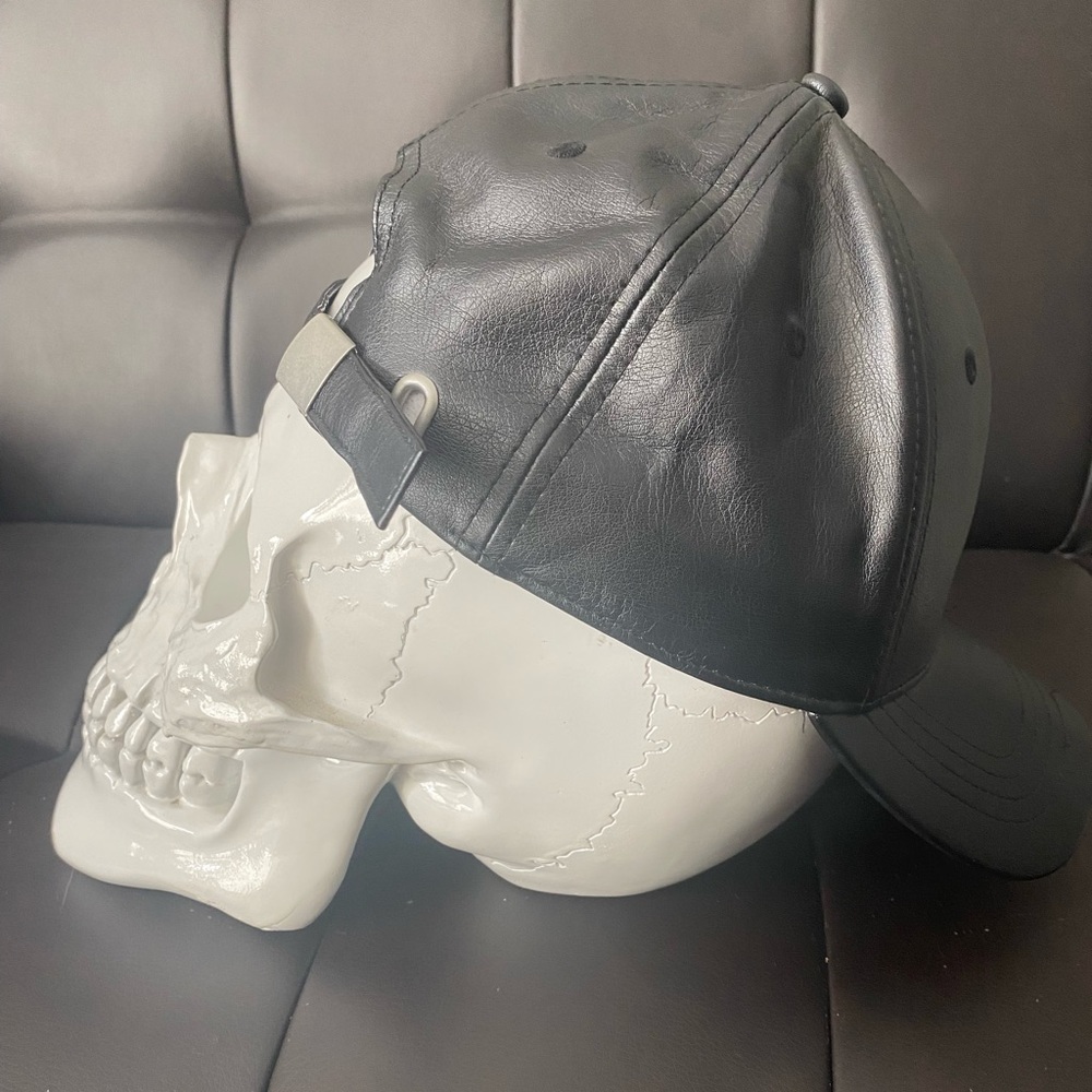 SnapBack - Picture 3 of 3